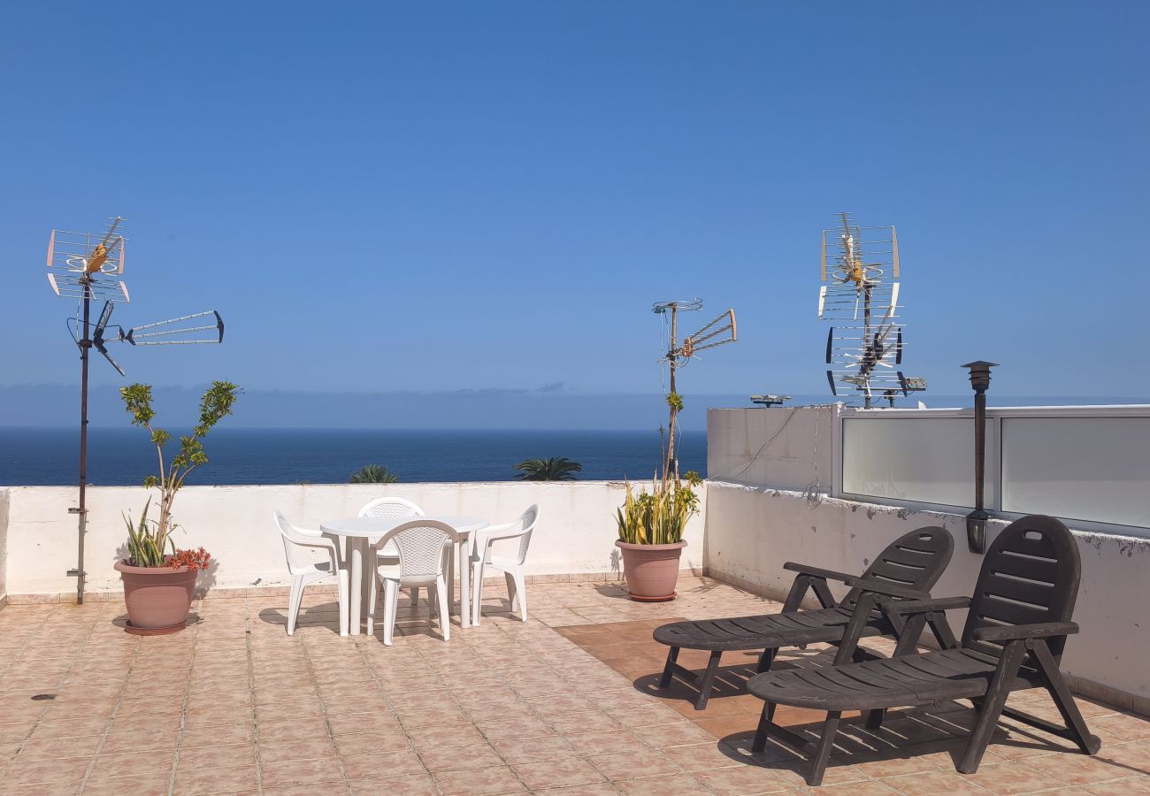 Apartamento en Los Realejos - Acogedor apartamento con azotea y vistas al mar y montaña
