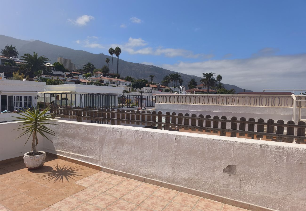 Apartamento en Los Realejos - Acogedor apartamento con azotea y vistas al mar y montaña