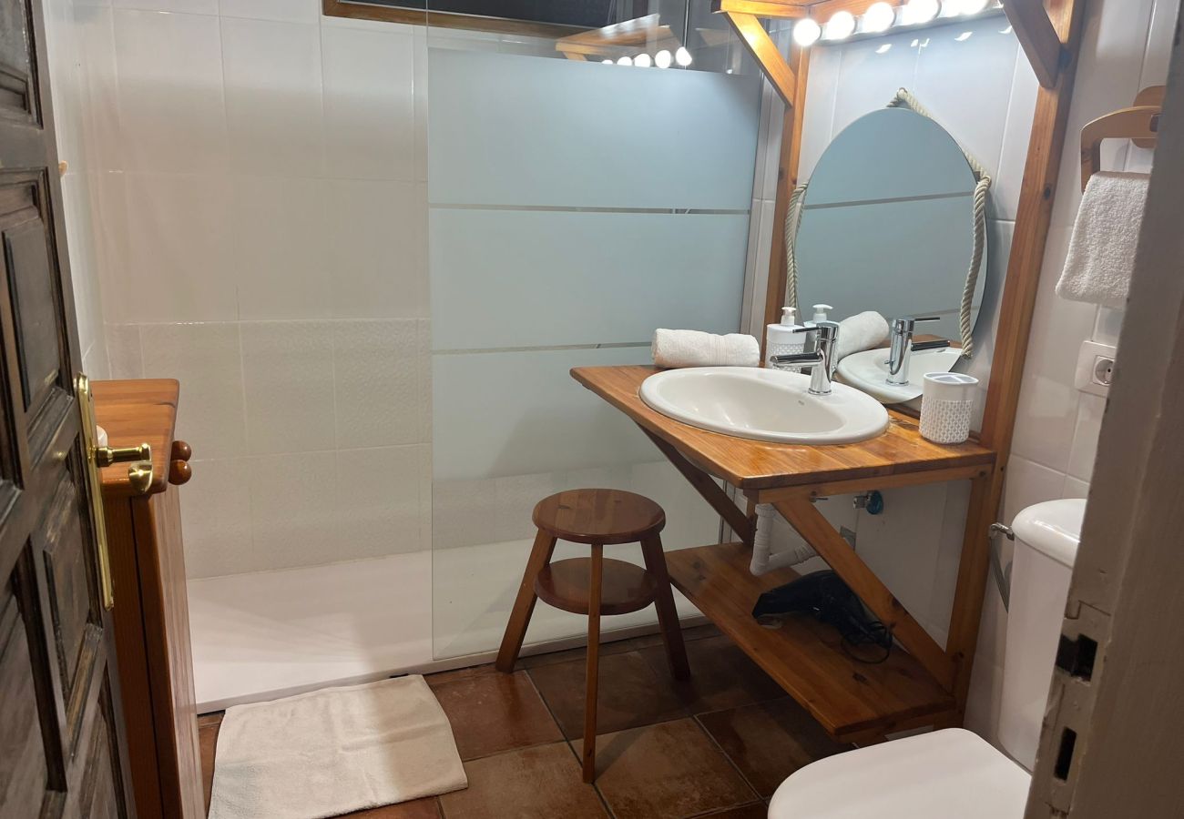 Apartamento en Los Realejos - Acogedor apartamento con azotea y vistas al mar y montaña