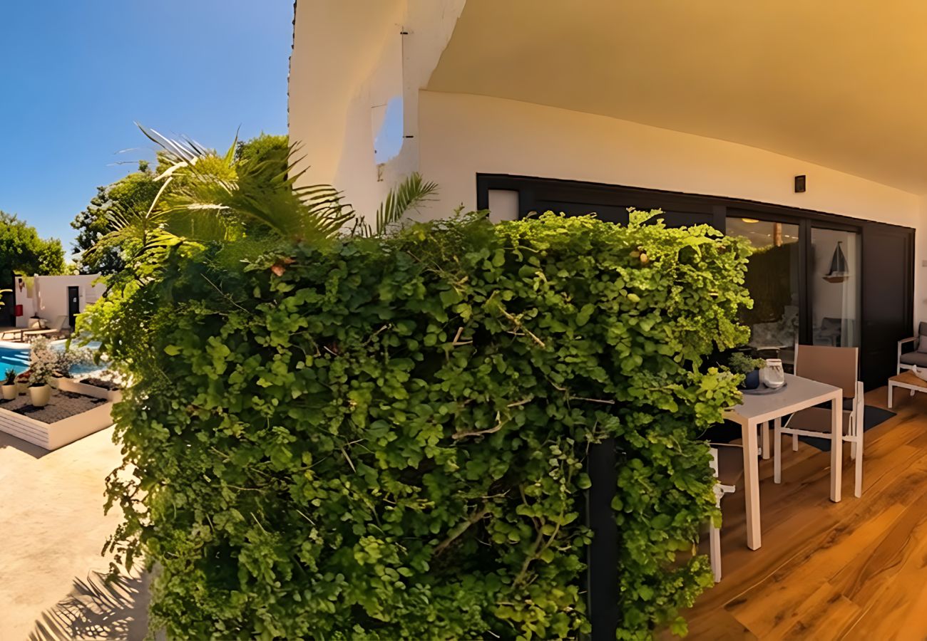 Apartamento en Los Realejos - Apartamento VISTA AL MAR Y JARDIN PRIVADO 