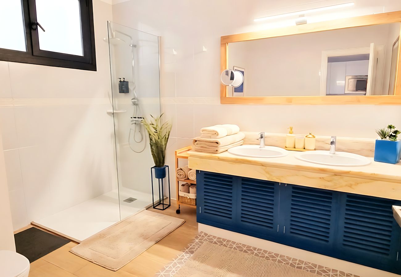 Apartamento en Los Realejos - Apartamento VISTA AL MAR Y JARDIN PRIVADO 