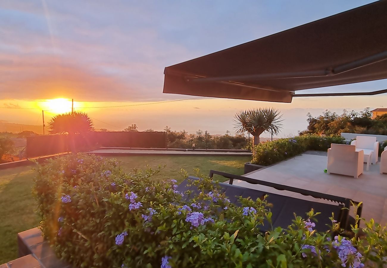 Casa rural en La Orotava - VILLA MARESIA VISTAS AL MAR Y MONTAÑAS. MÁXIMA INTIMIDAD