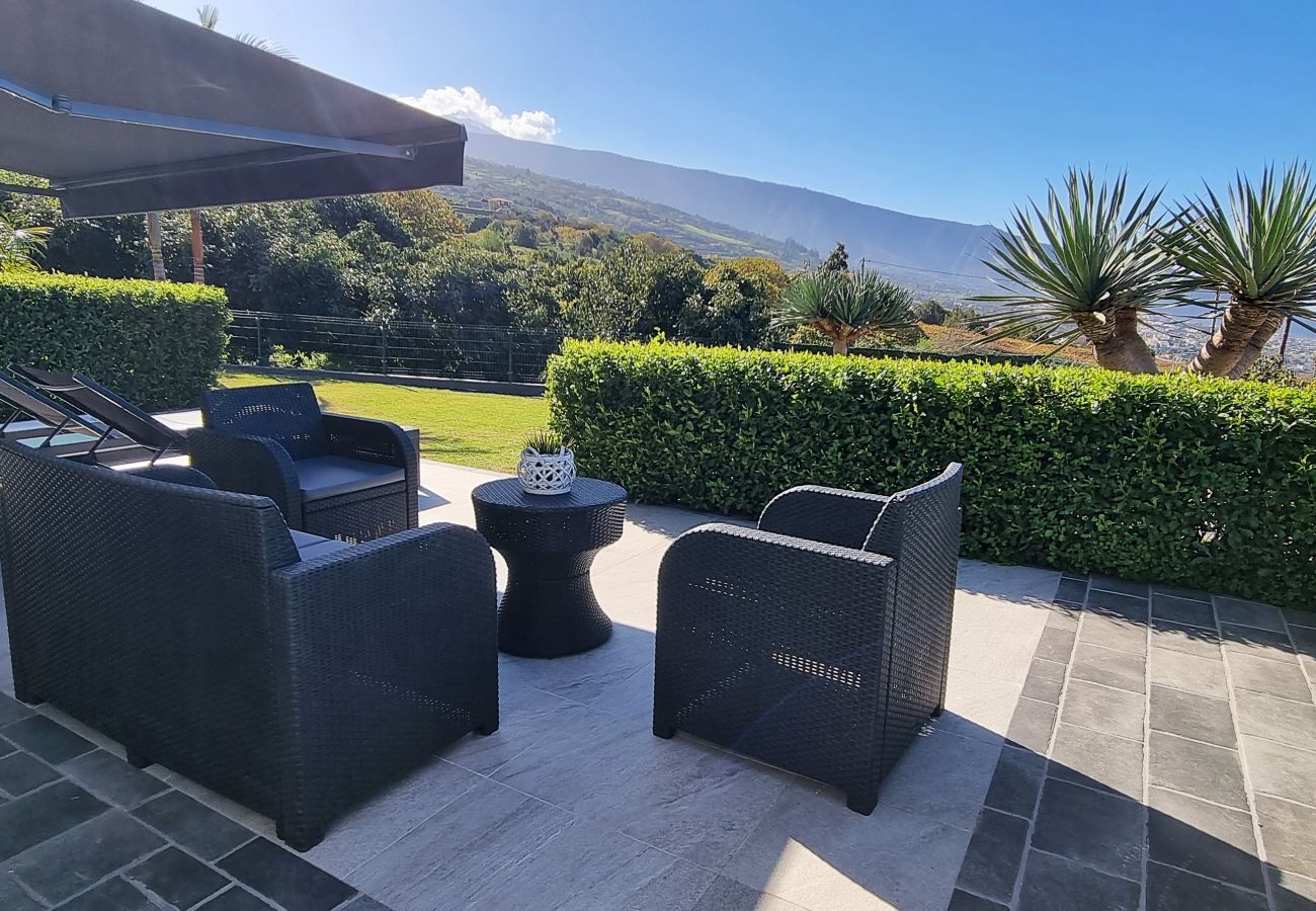 Casa rural en La Orotava - VILLA MARESIA VISTAS AL MAR Y MONTAÑAS. MÁXIMA INTIMIDAD