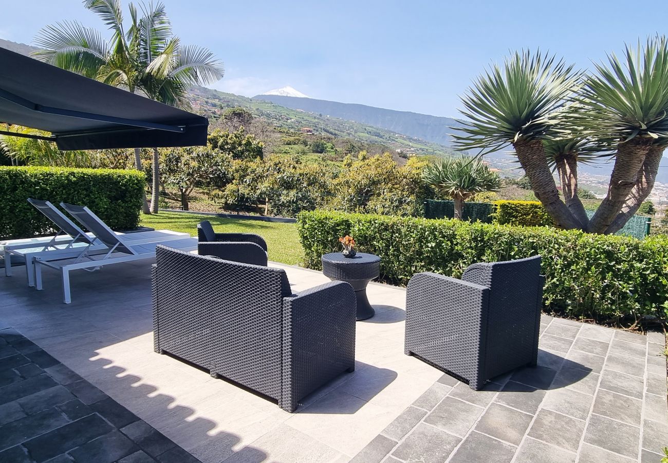 Casa rural en La Orotava - VILLA MARESIA VISTAS AL MAR Y MONTAÑAS. MÁXIMA INTIMIDAD