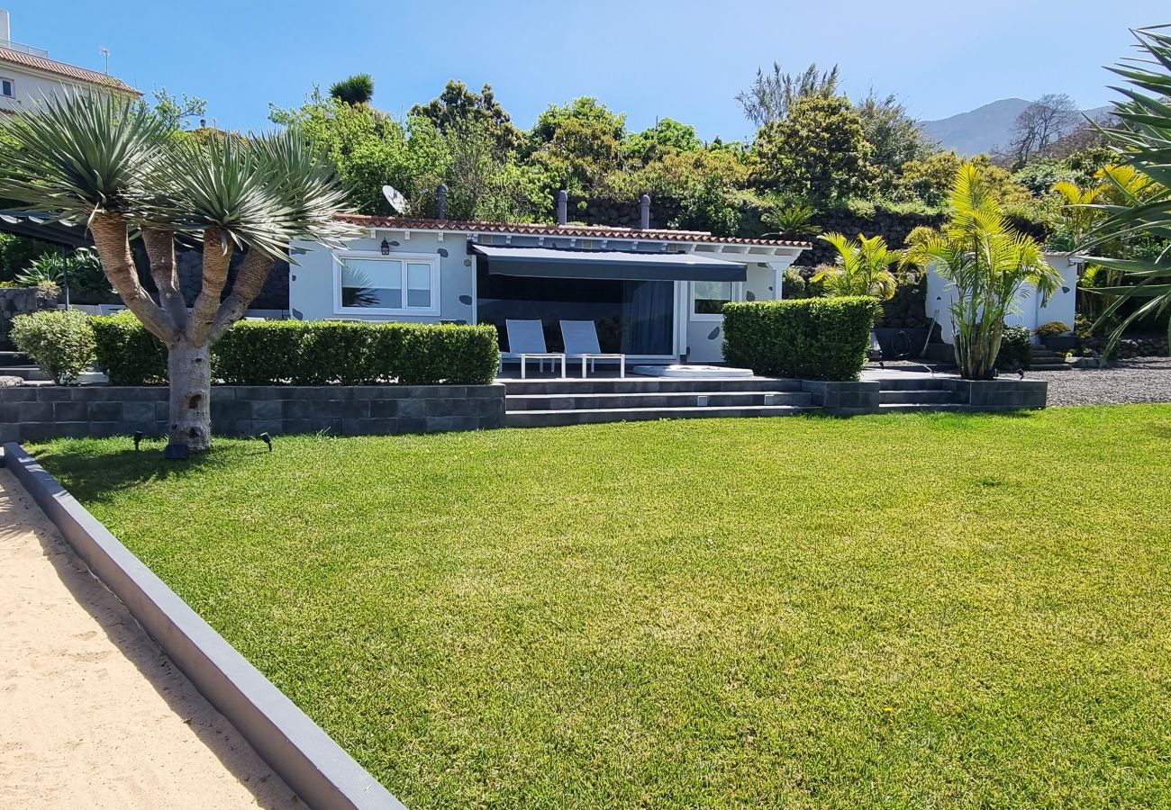 Casa rural en La Orotava - VILLA MARESIA VISTAS AL MAR Y MONTAÑAS. MÁXIMA INTIMIDAD