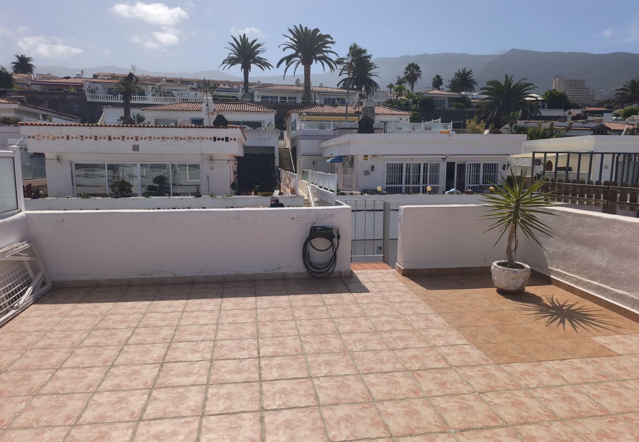 Apartment in Los Realejos - Cozy apartment with roof terrace, sea and mountain views